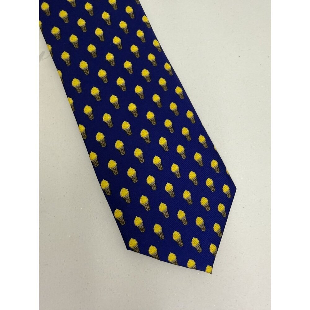 Cape Cod Neckwear Stunning Vivid Blue Ice Cream Men's 100% Silk Tie 3 1/…​​